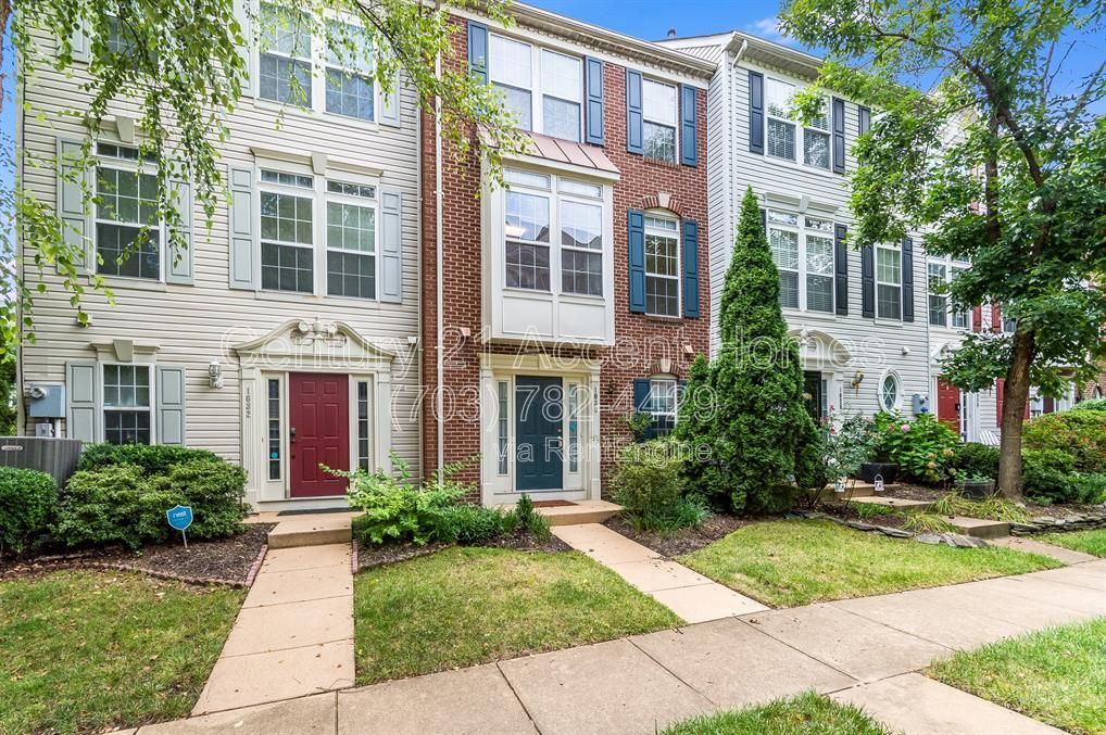 1030 Harrison Circle property image