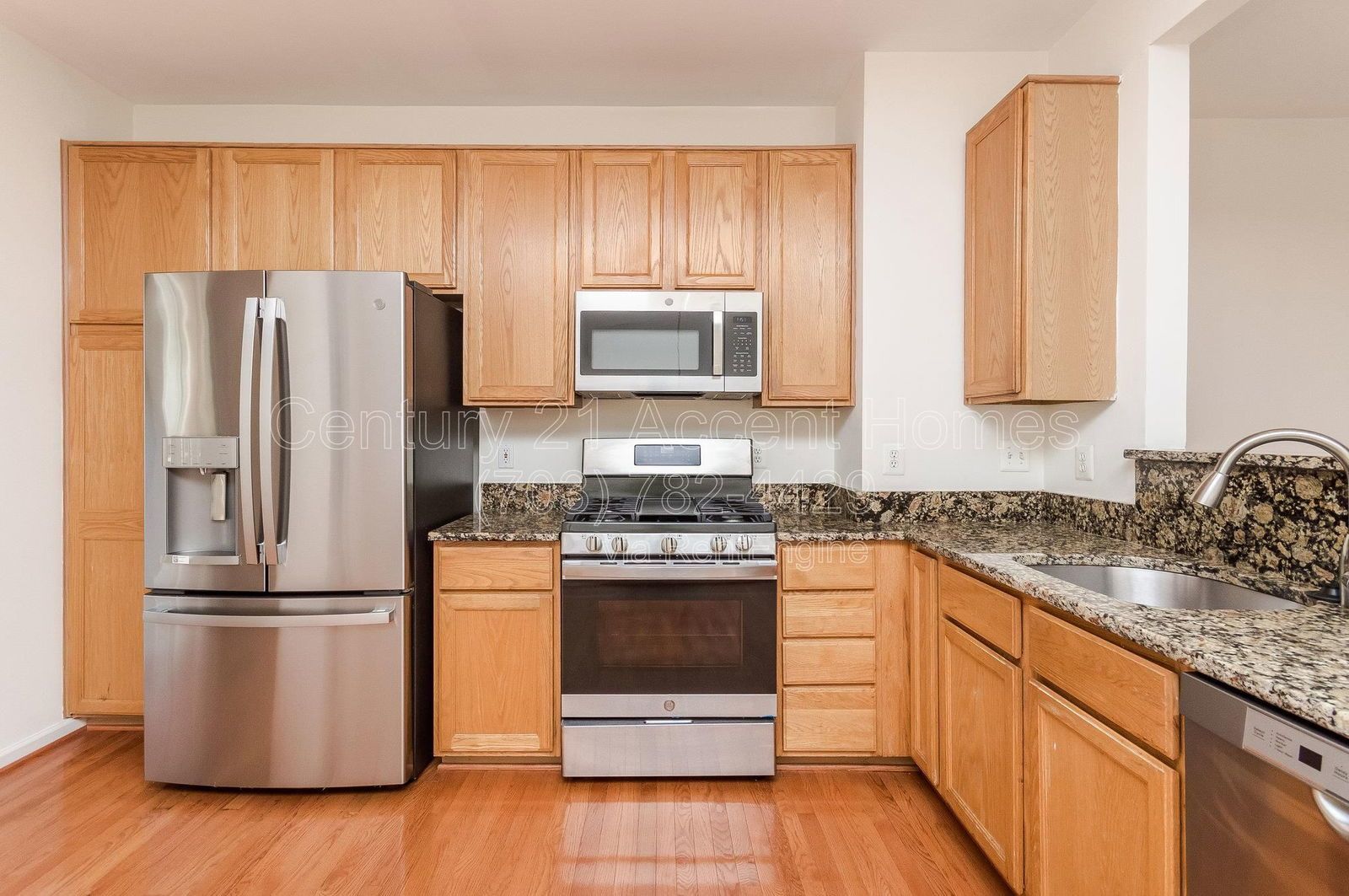 1030 Harrison Circle property image