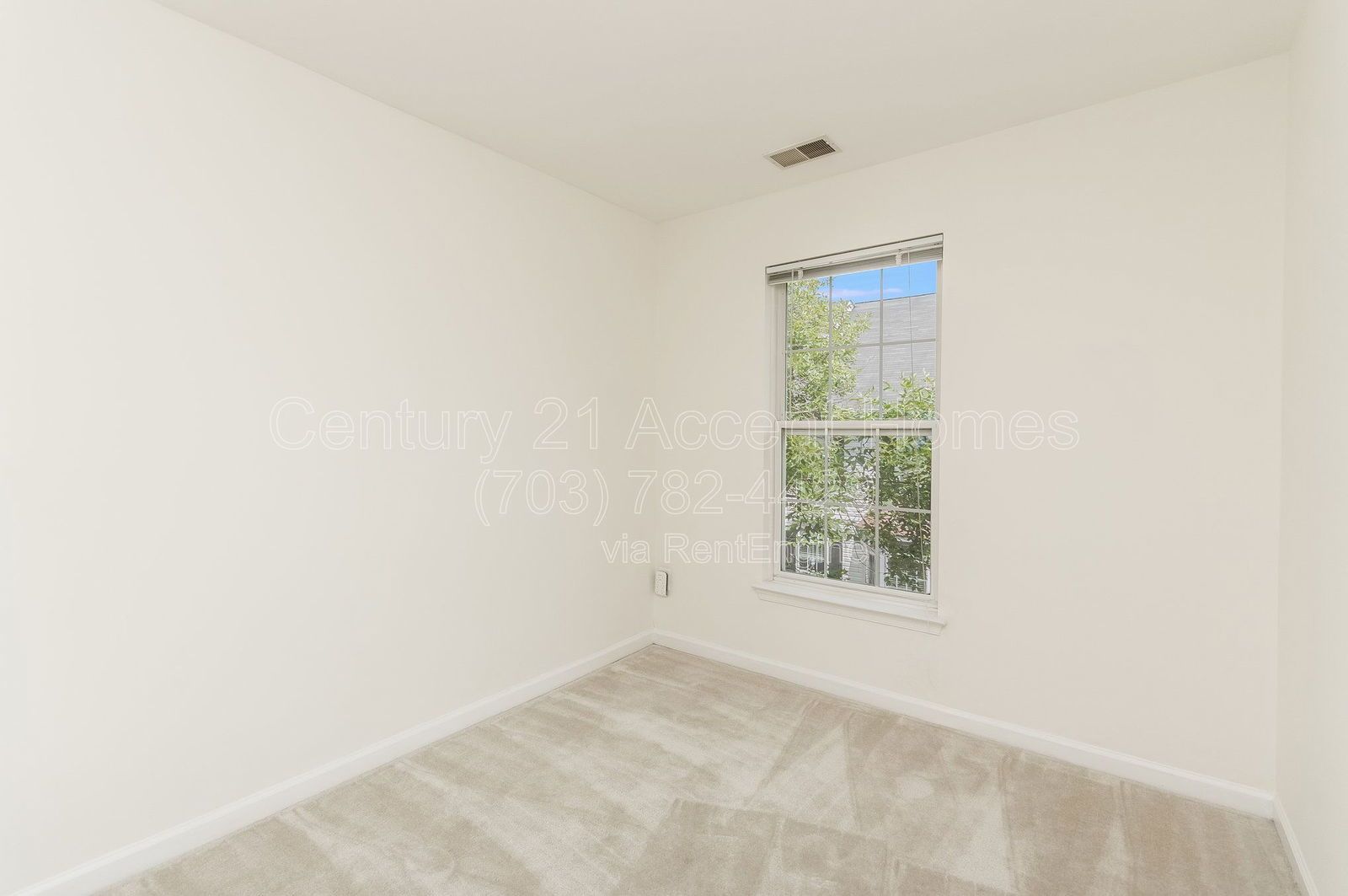 1030 Harrison Circle property image