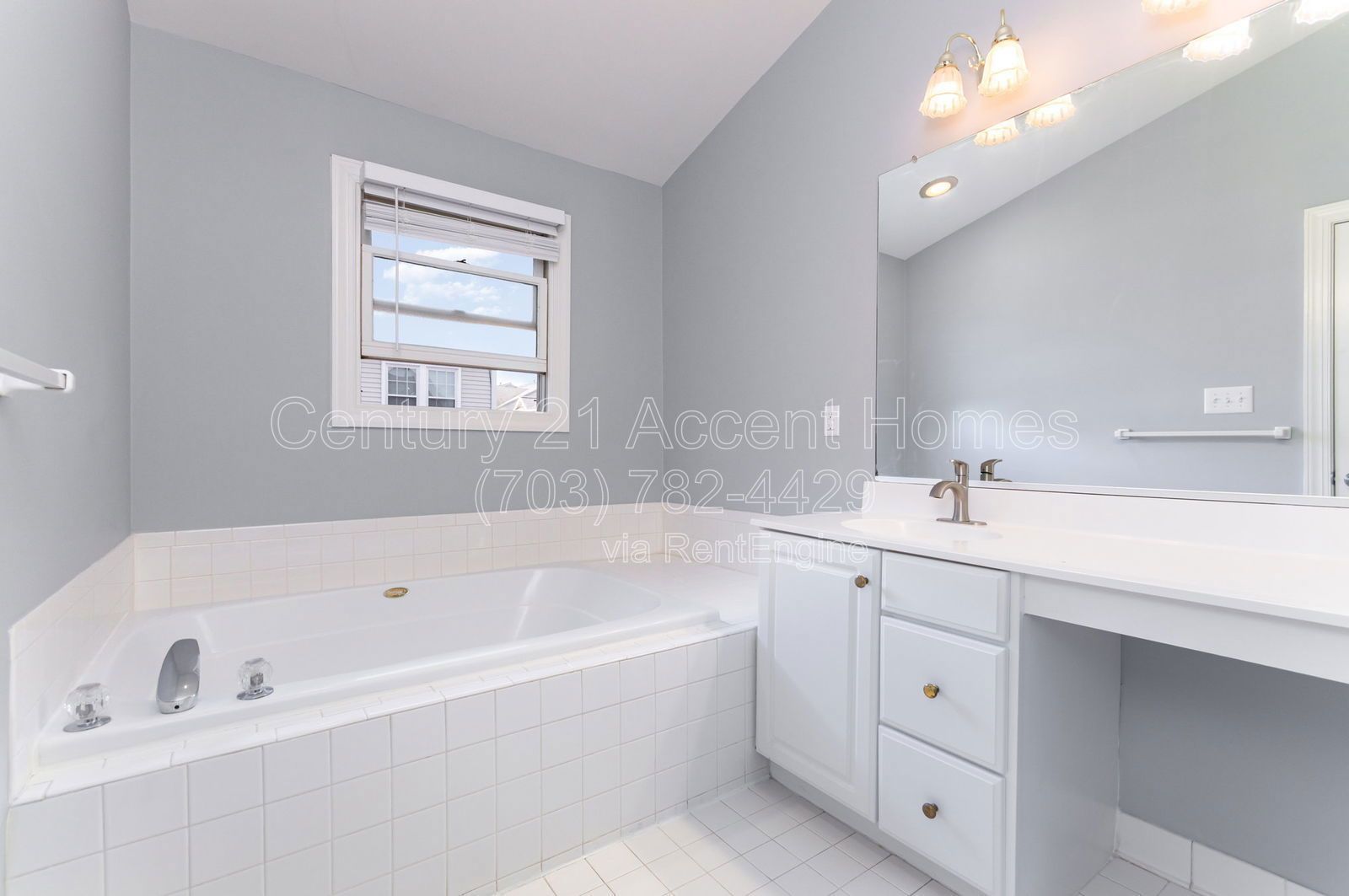 14328SiloV property image