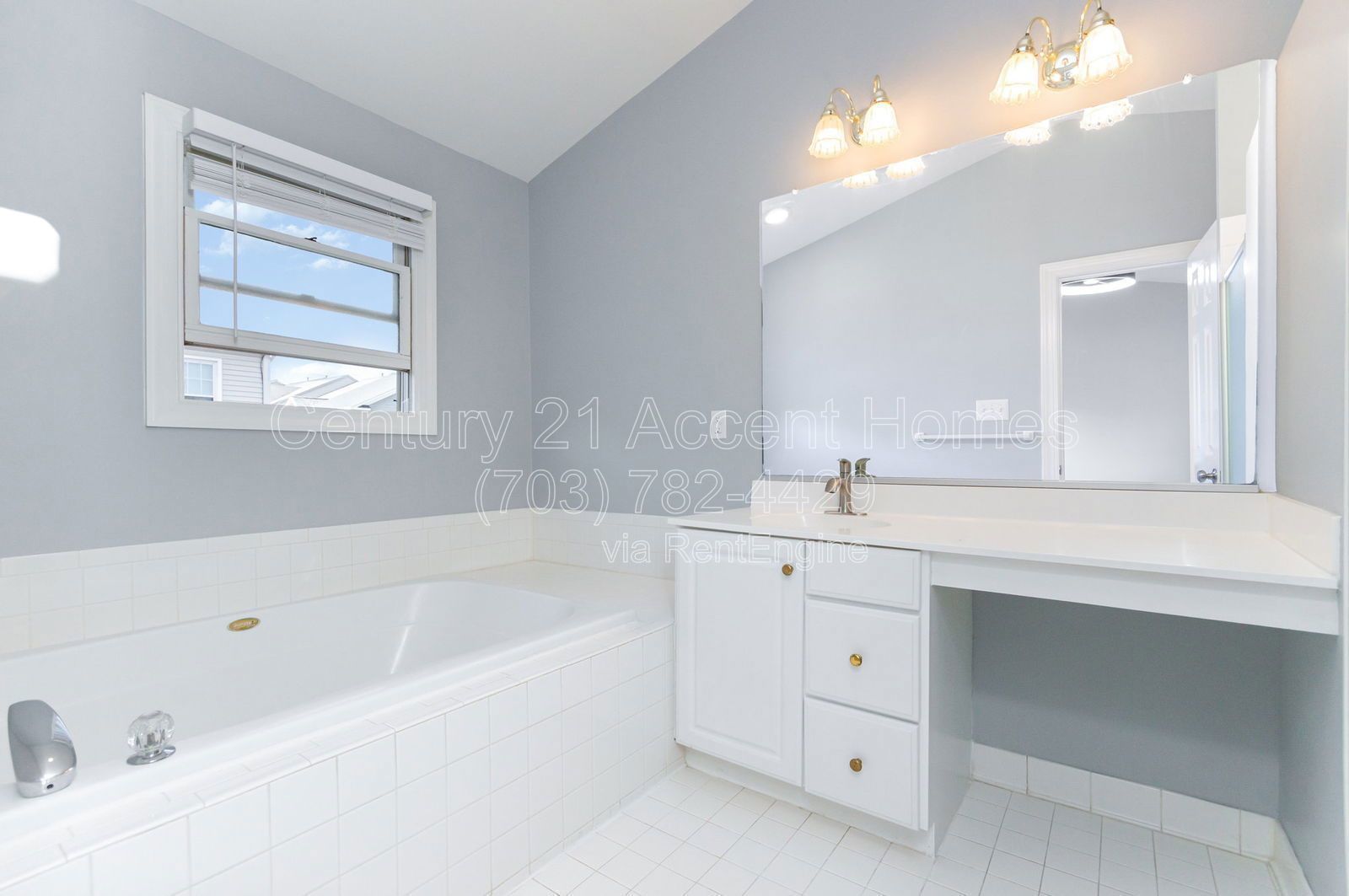 14328SiloV property image
