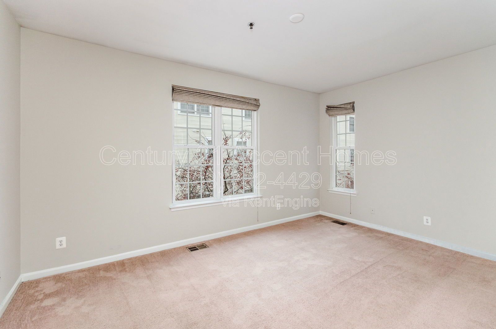 8932Milfor property image