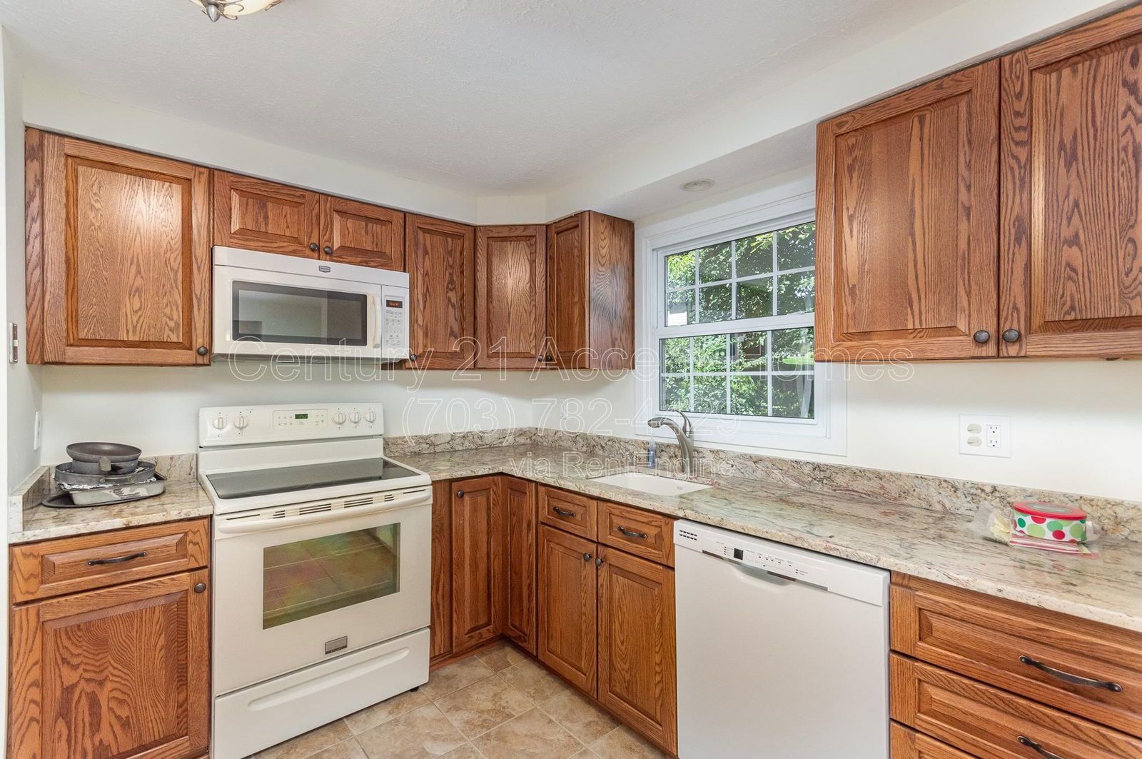 7690Middle property image