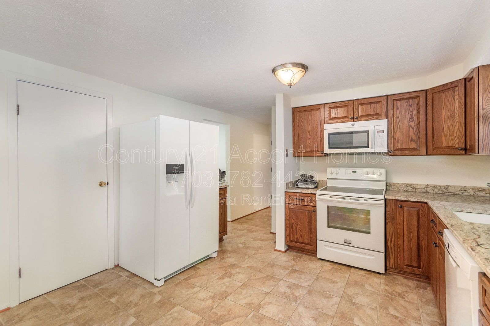 7690Middle property image