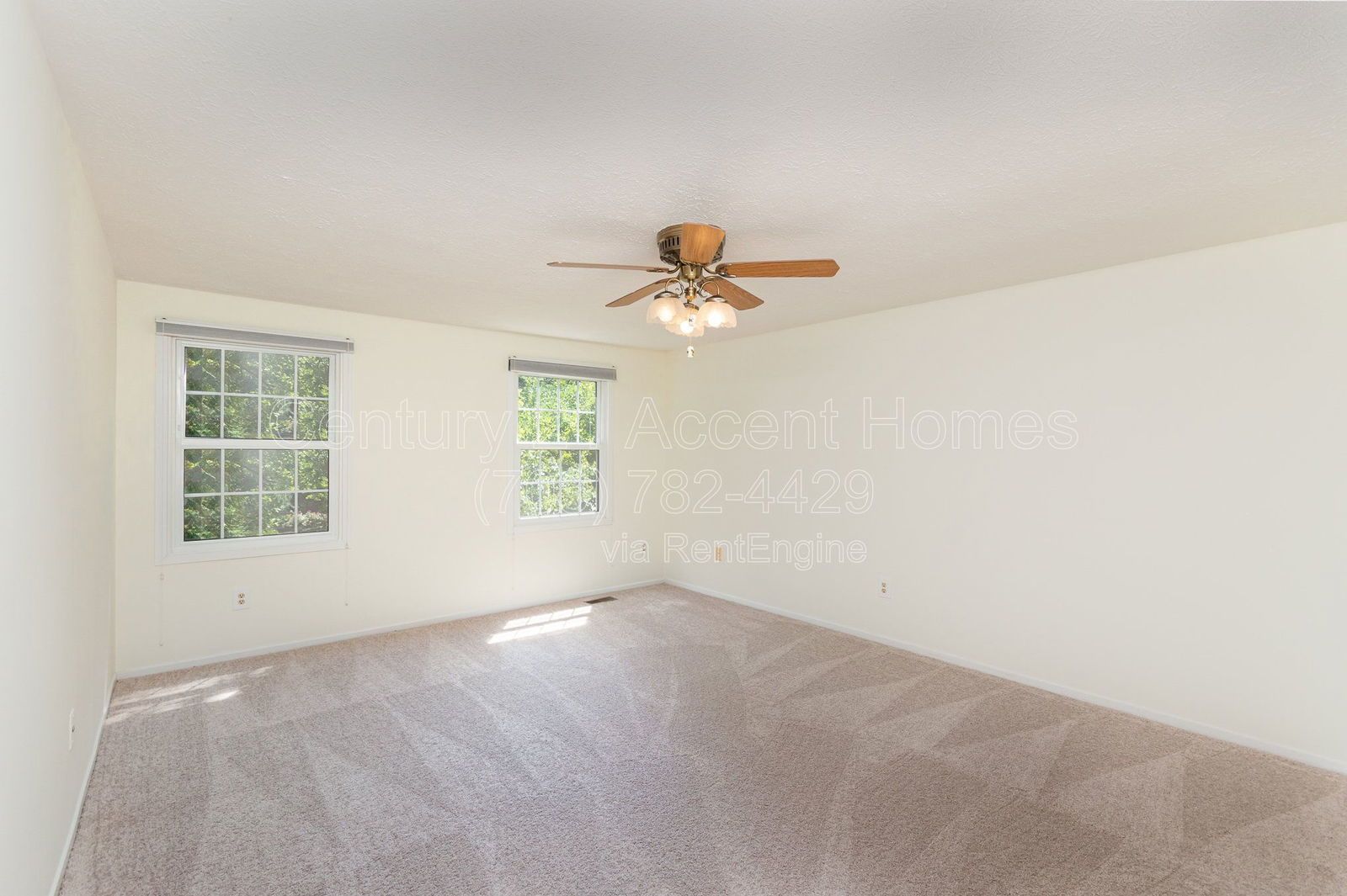 7690Middle property image