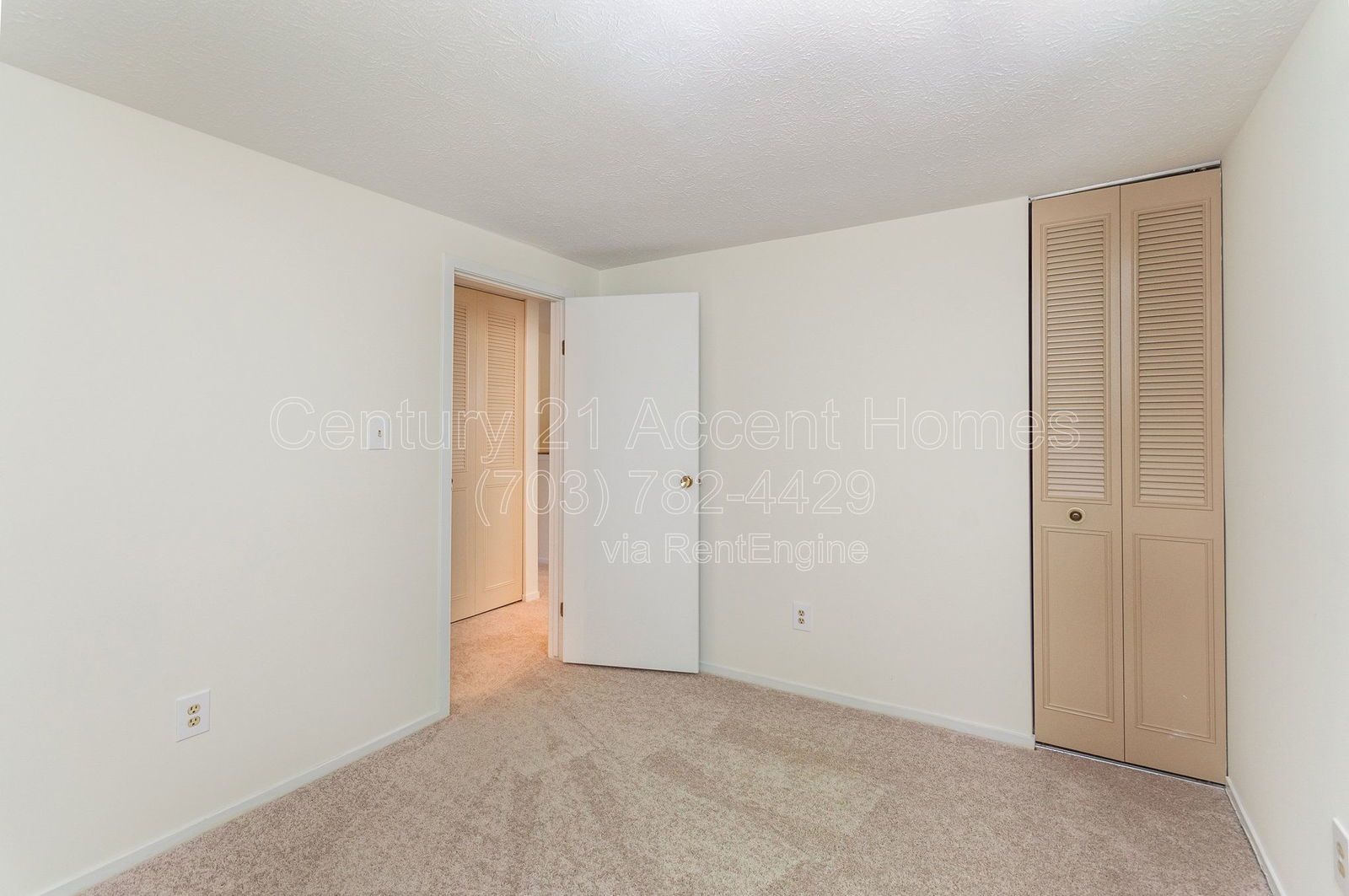 7690Middle property image