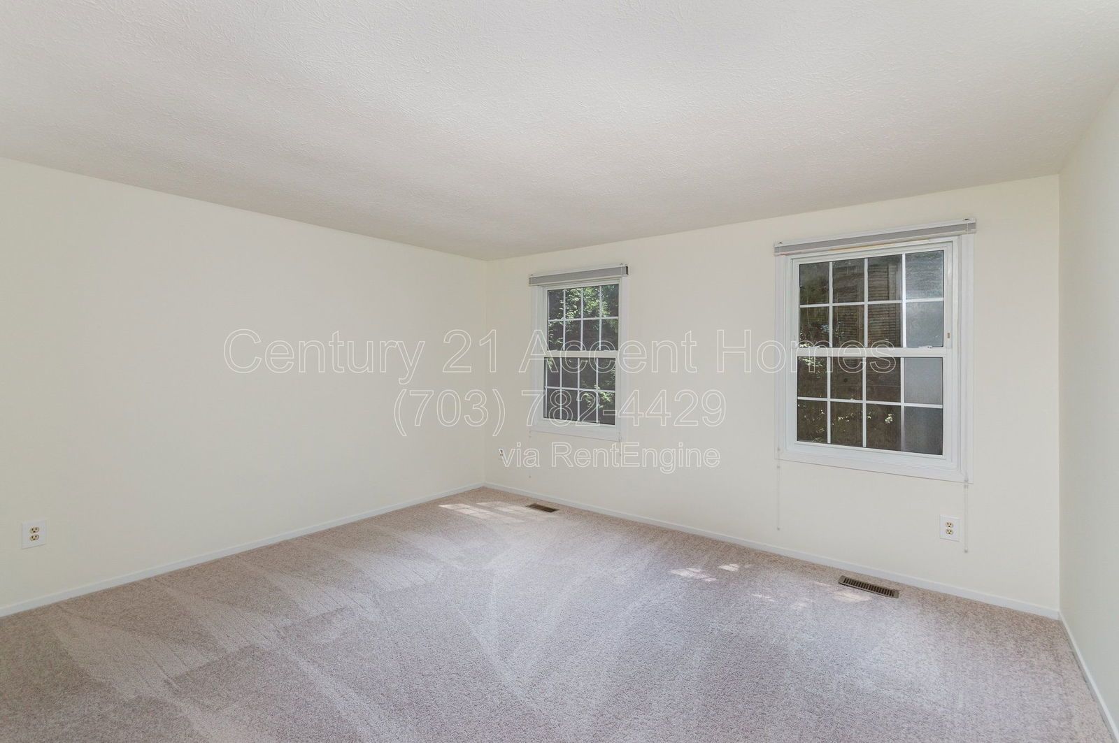 7690Middle property image