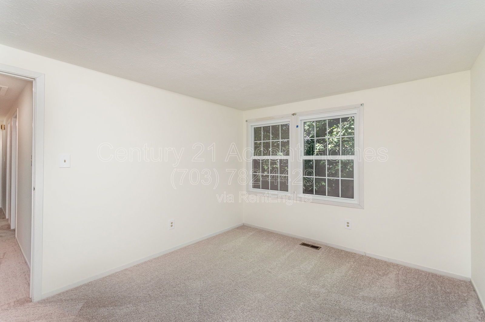 7690Middle property image