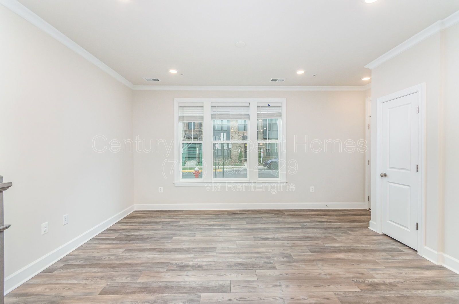 43488Stone property image