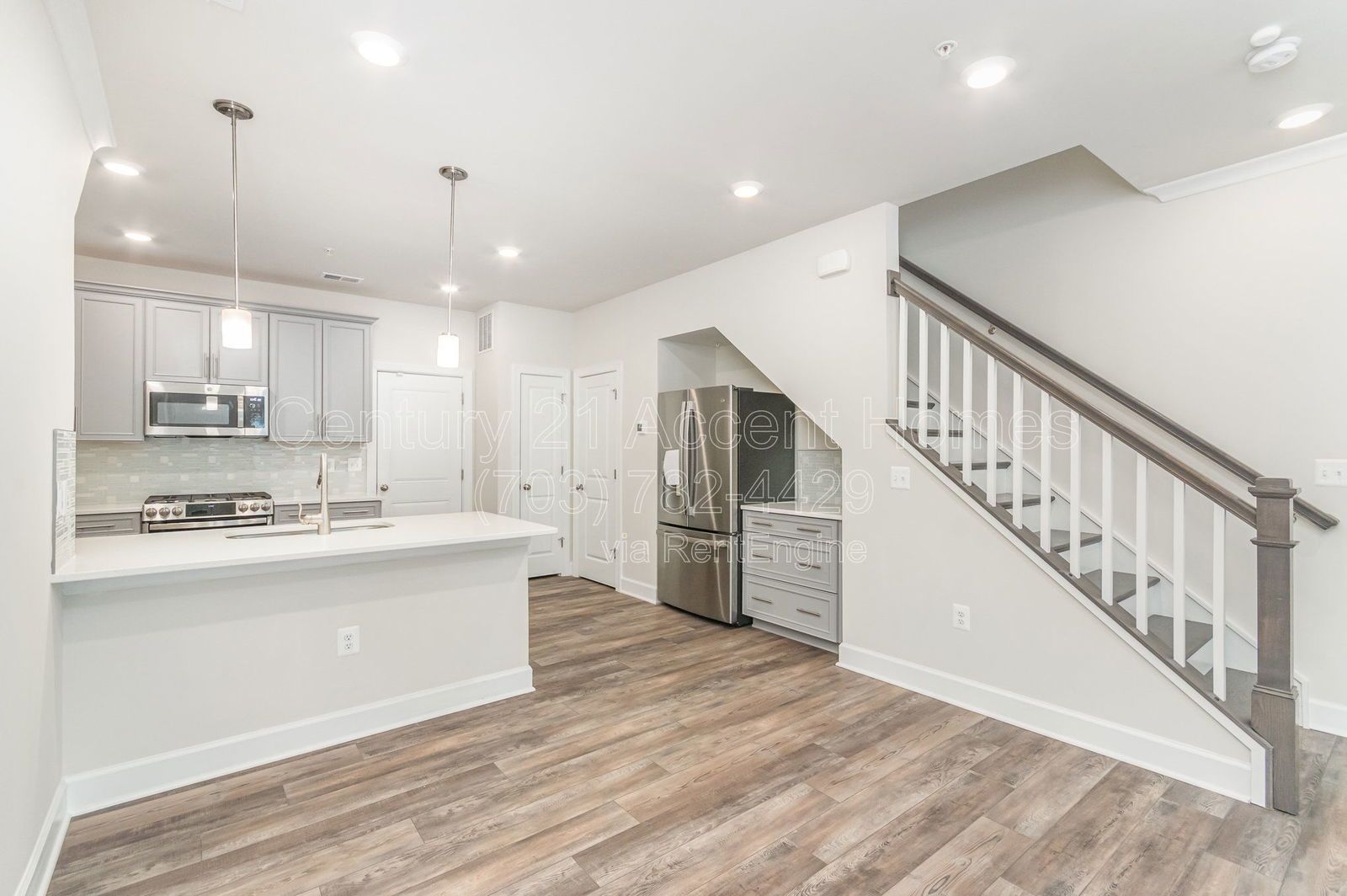 43488Stone property image