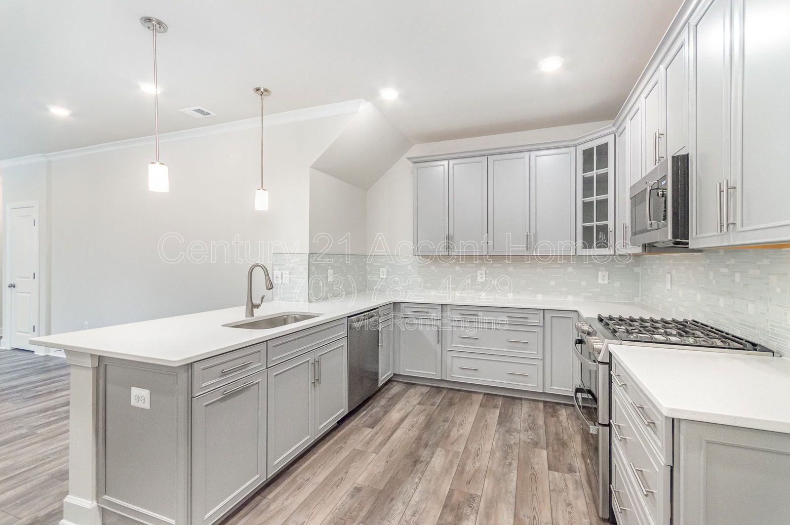 43488Stone property image