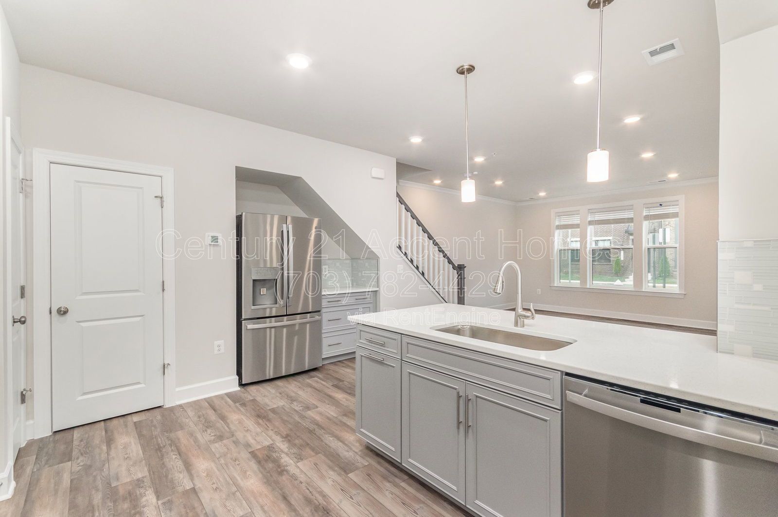 43488Stone property image