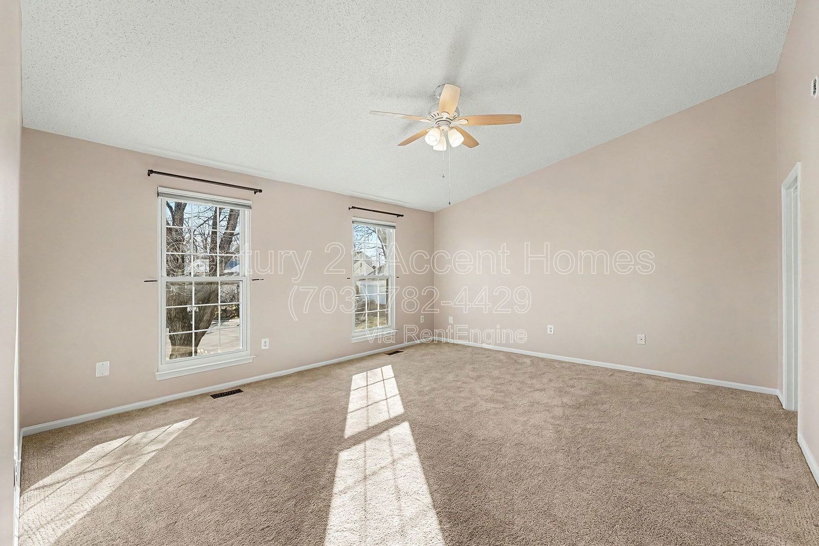 2816KingEl property image