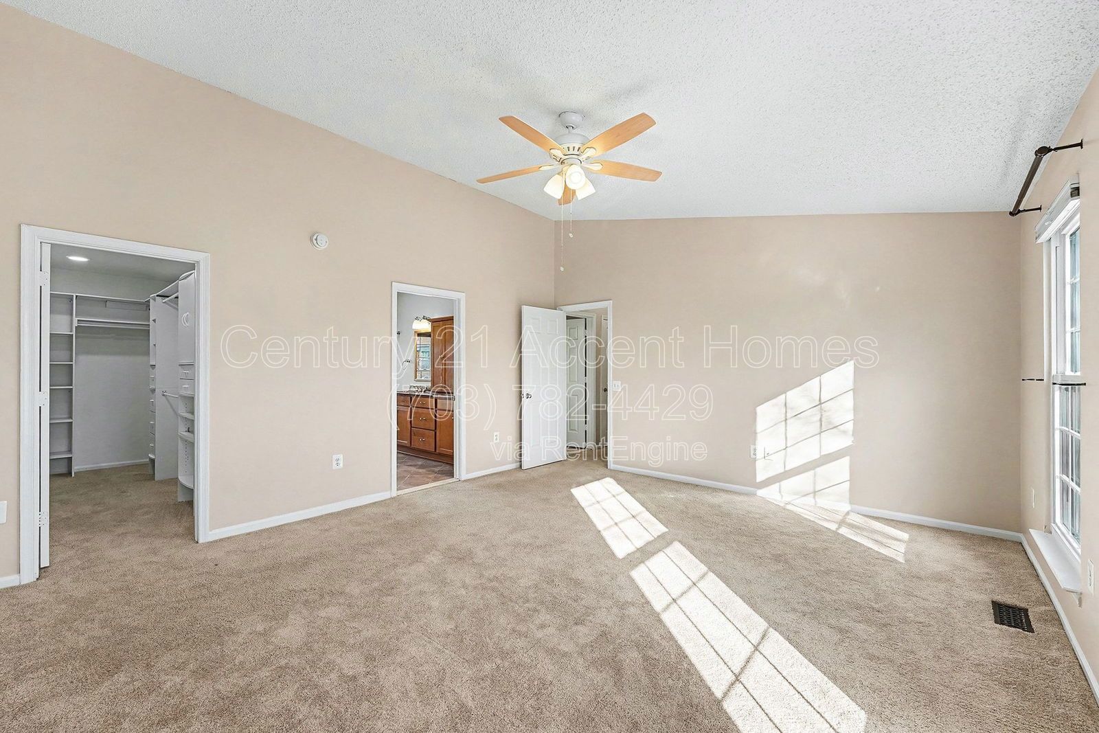 2816KingEl property image