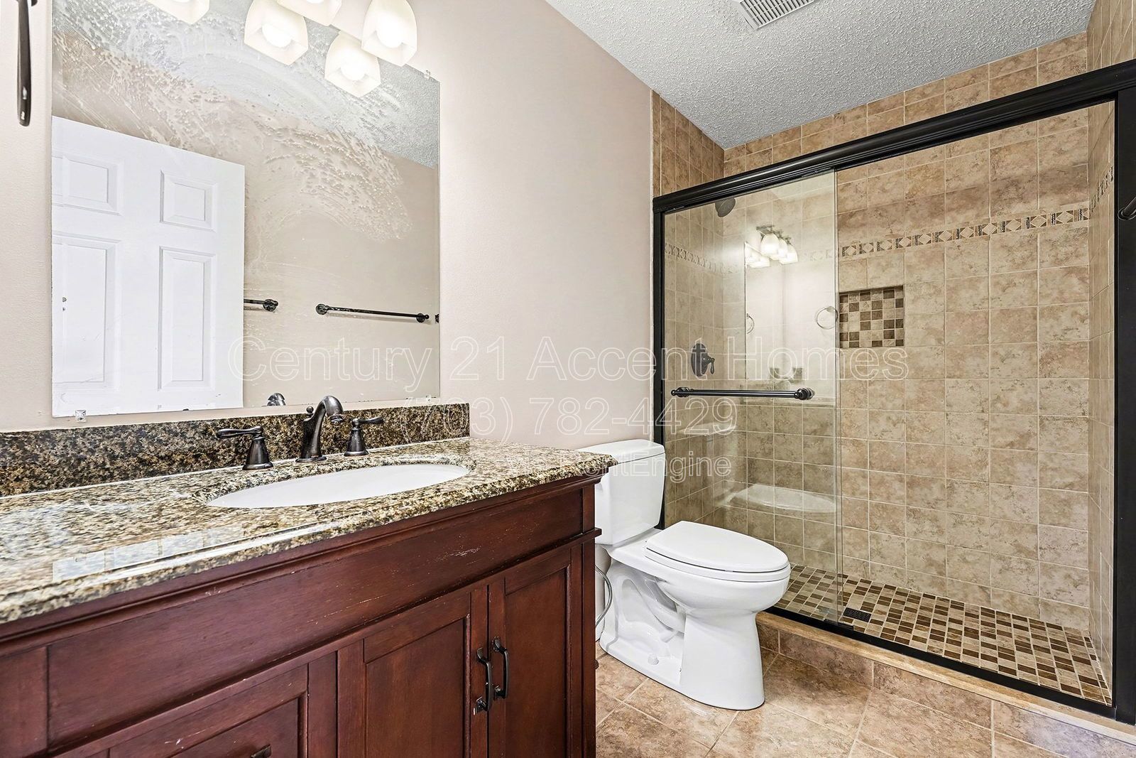 2816KingEl property image