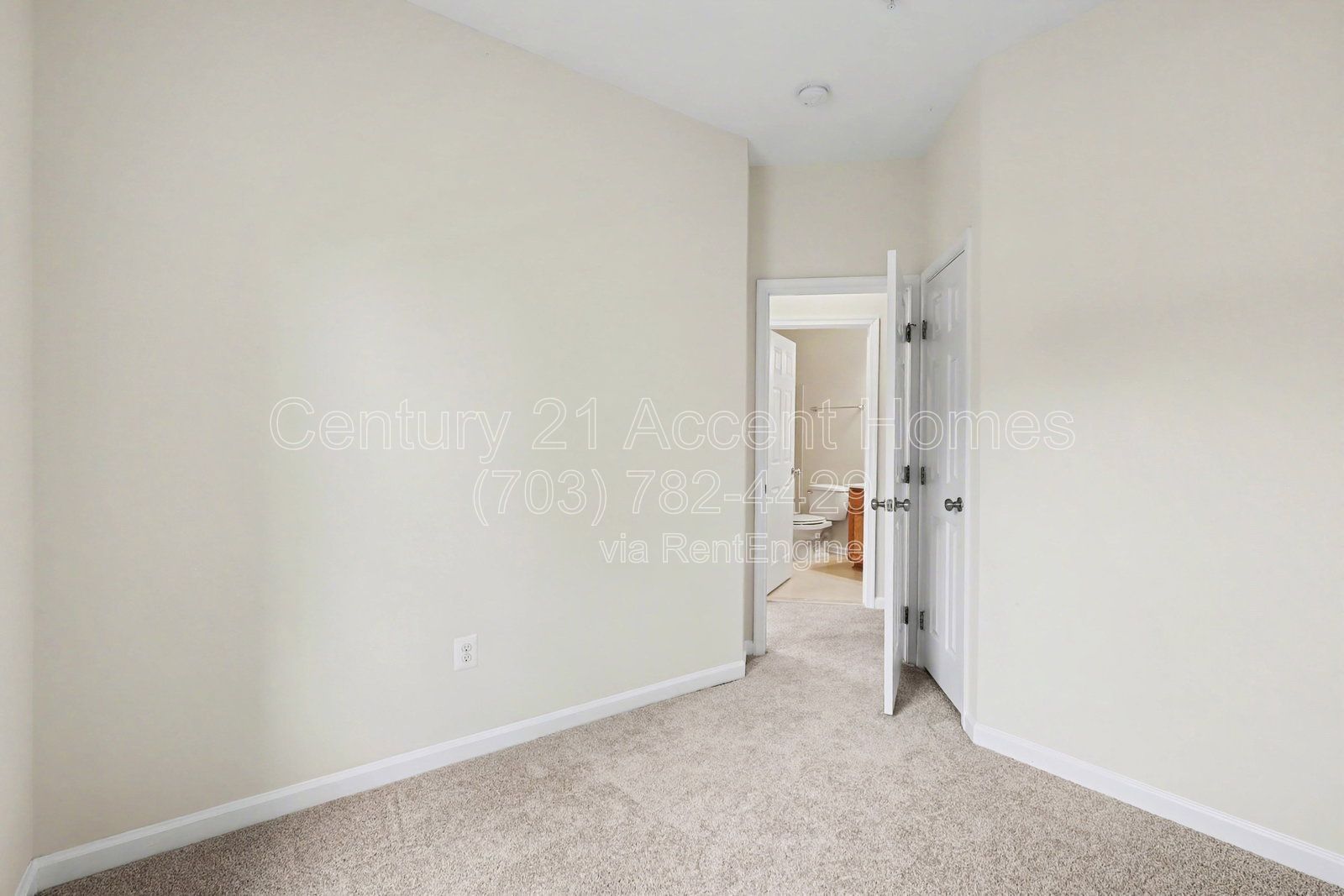 23515 Forest Haven property image