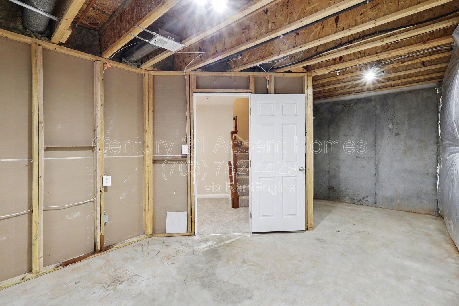 23515 Forest Haven property image