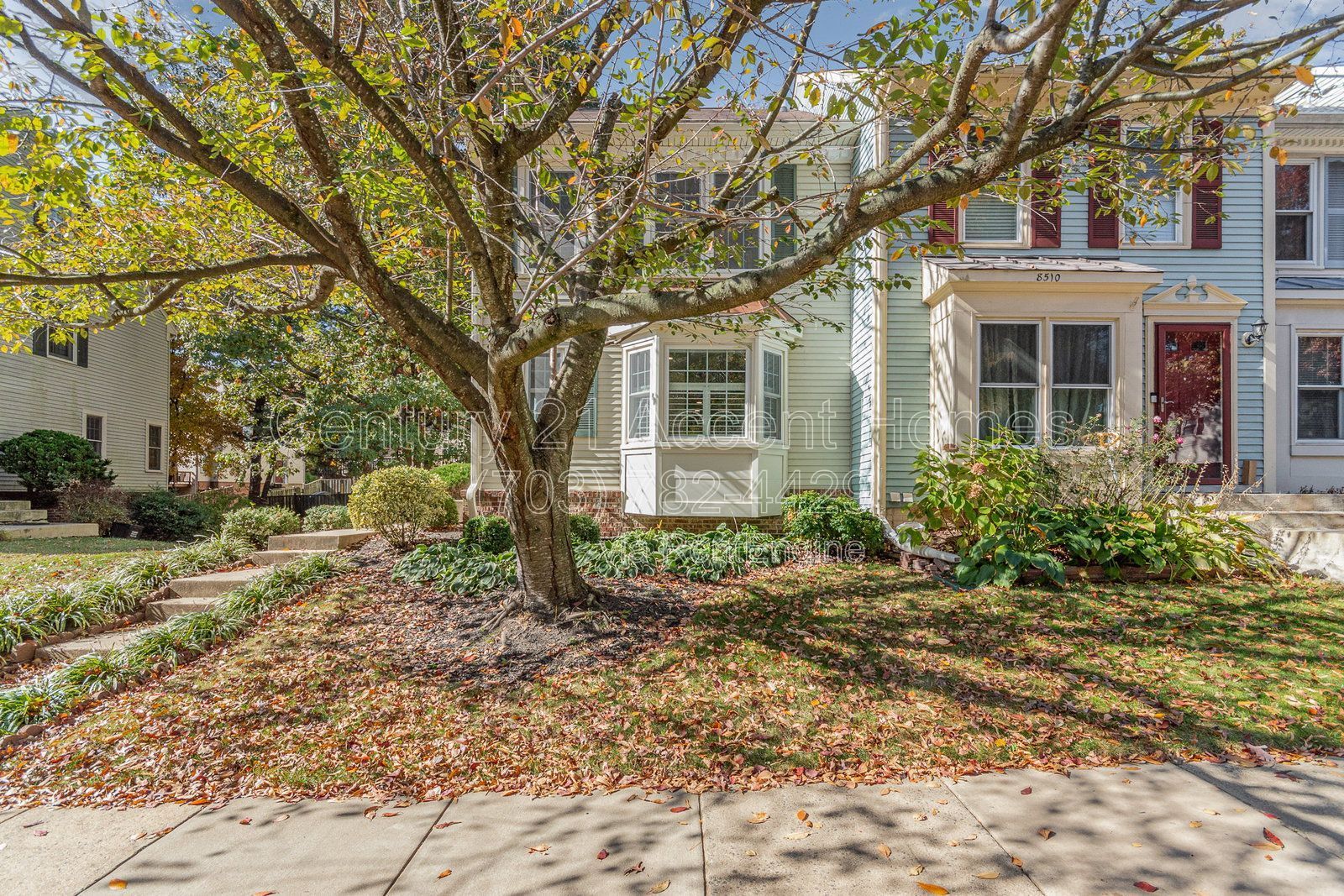 8512Laurel property image