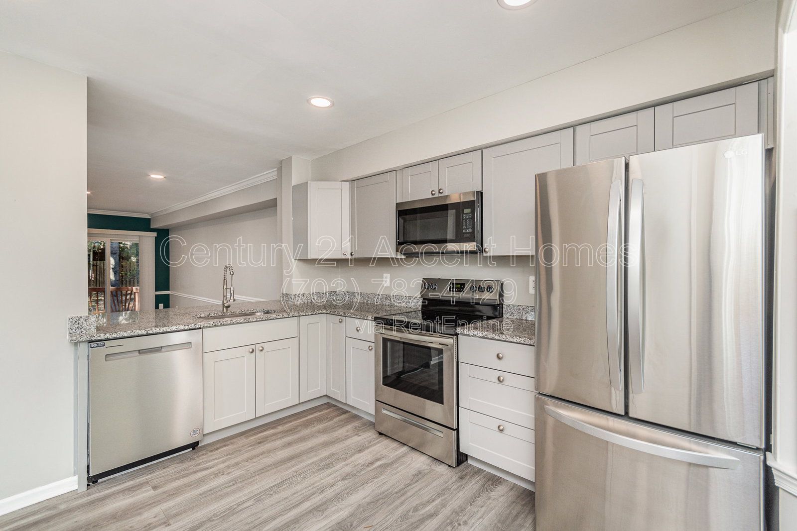 8512Laurel property image