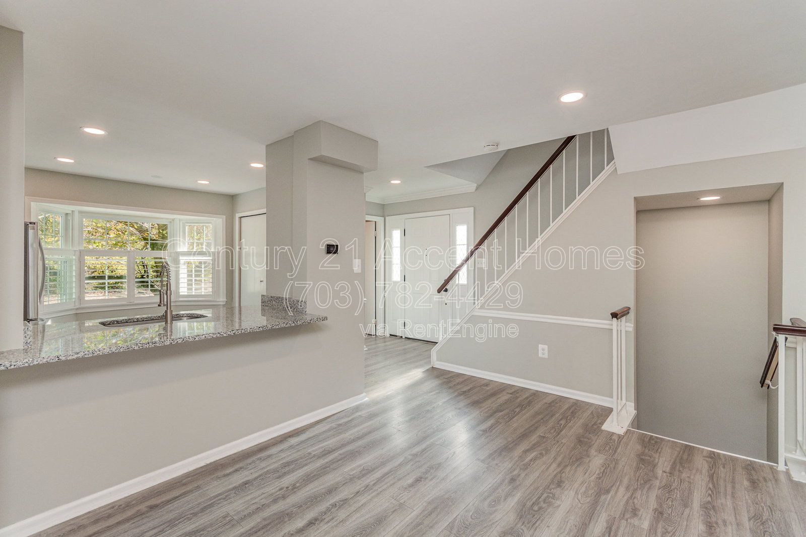 8512Laurel property image