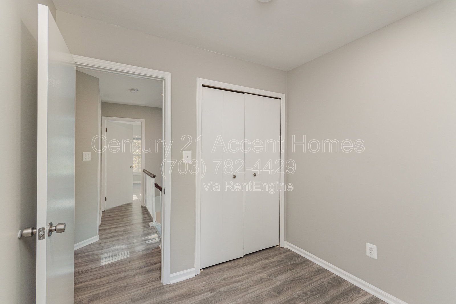 8512Laurel property image