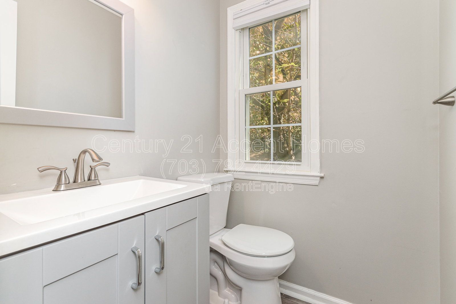 8512Laurel property image