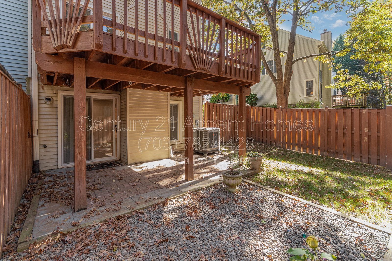 8512Laurel property image